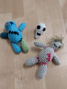 Voodoo dolls and Skull